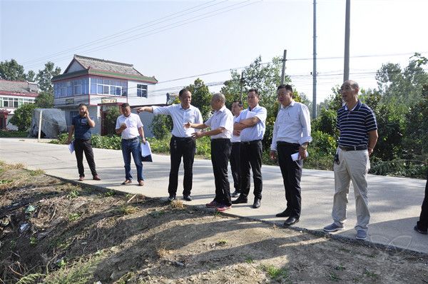 农场社管会组织开展环境整治检查考核