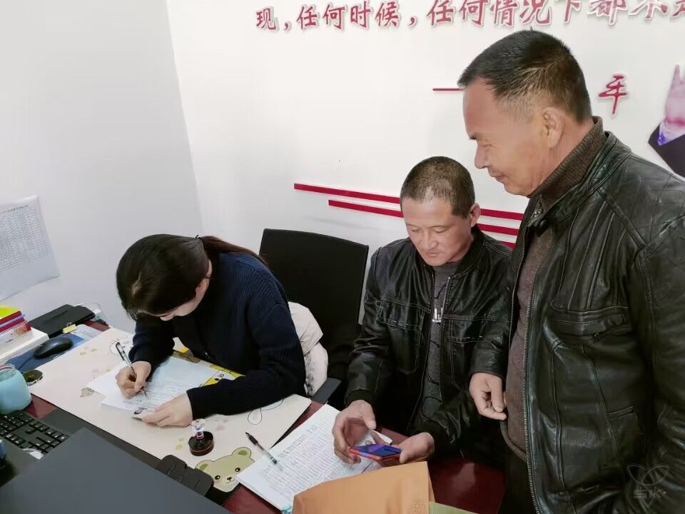 王庄居委会：关爱职工健康 体检温暖护航